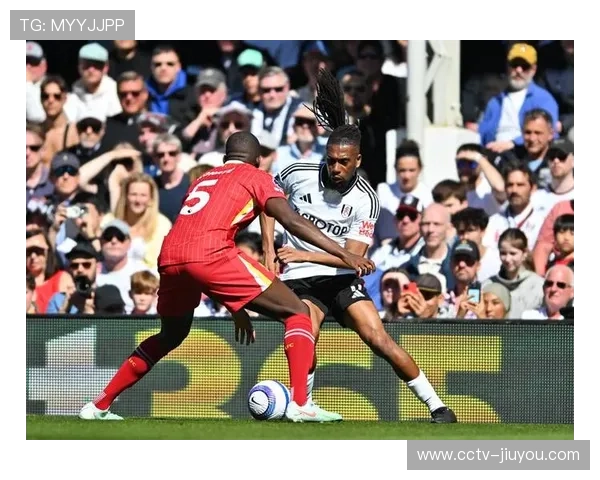 利物浦因个人失误频繁丢球防线隐患突出需尽快强化改进措施