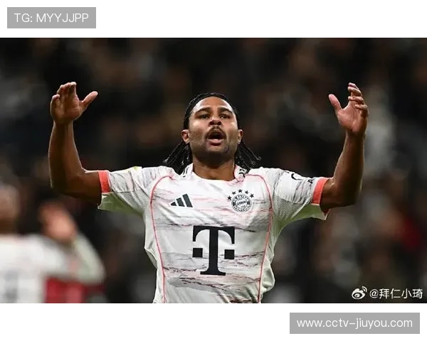 凯恩护球与视野出色，格纳布里赞其全面性超越射手角色